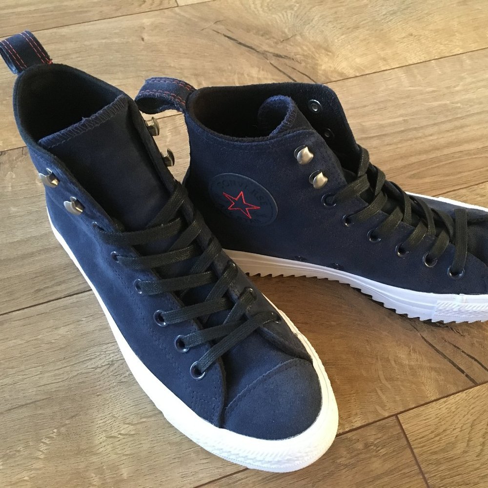 Converse High Tops Navy suede size 8.5